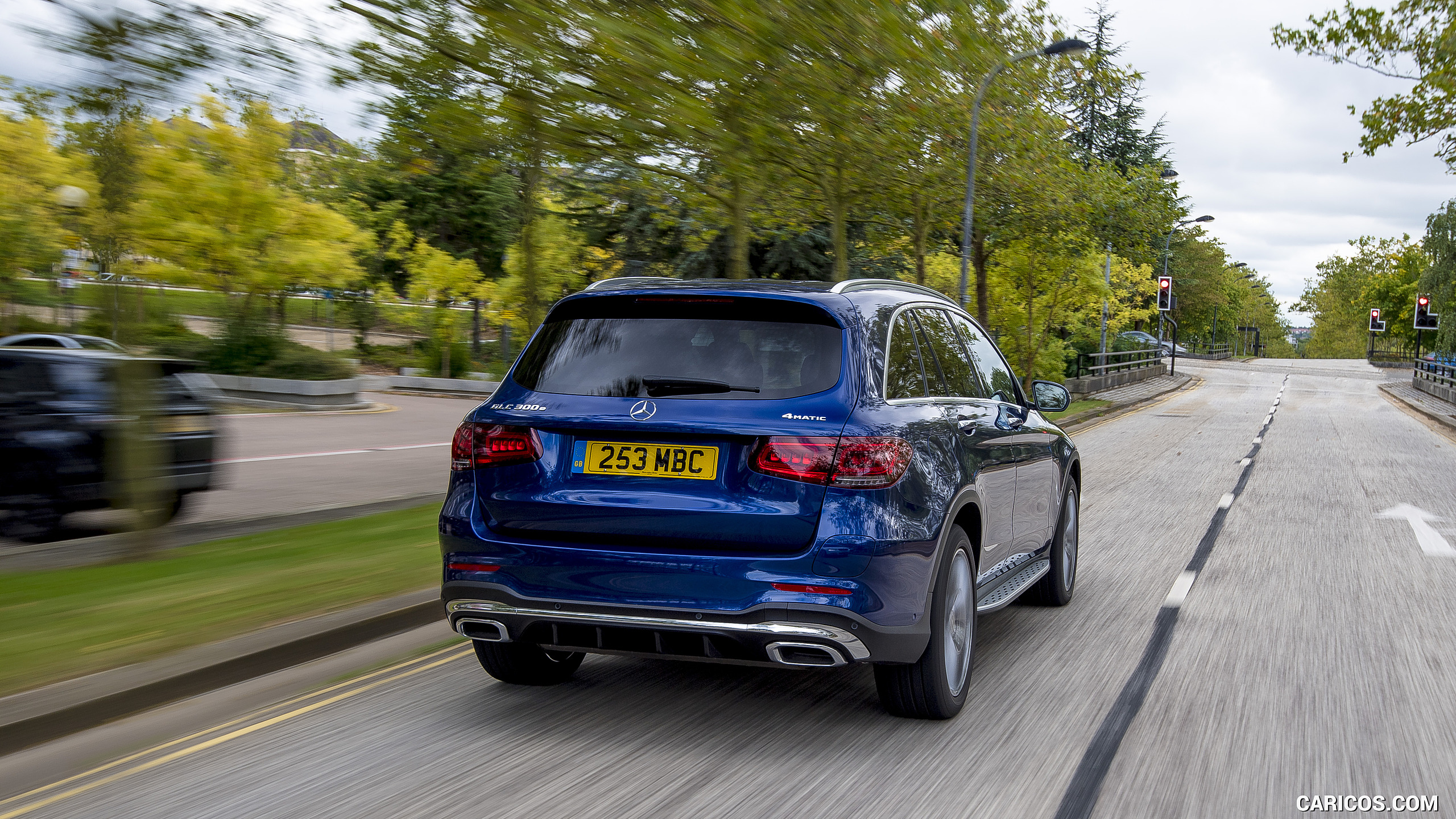 2021 Mercedes-Benz GLC 300 e Plug-In Hybrid (UK-Spec) - Rear | Caricos