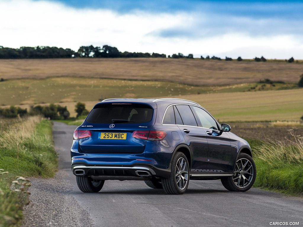 2021 Mercedes-Benz GLC 300 e Plug-In Hybrid (UK-Spec) - Rear Three-Quarter