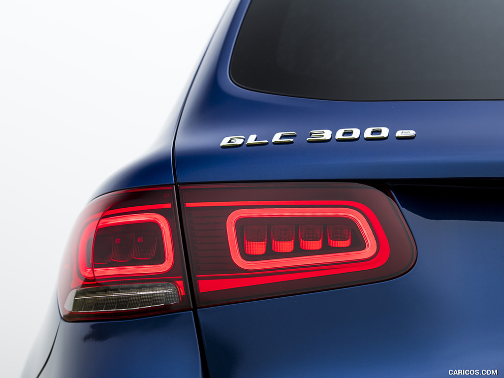 2021 Mercedes-Benz GLC 300 e Plug-In Hybrid (UK-Spec) - Tail Light