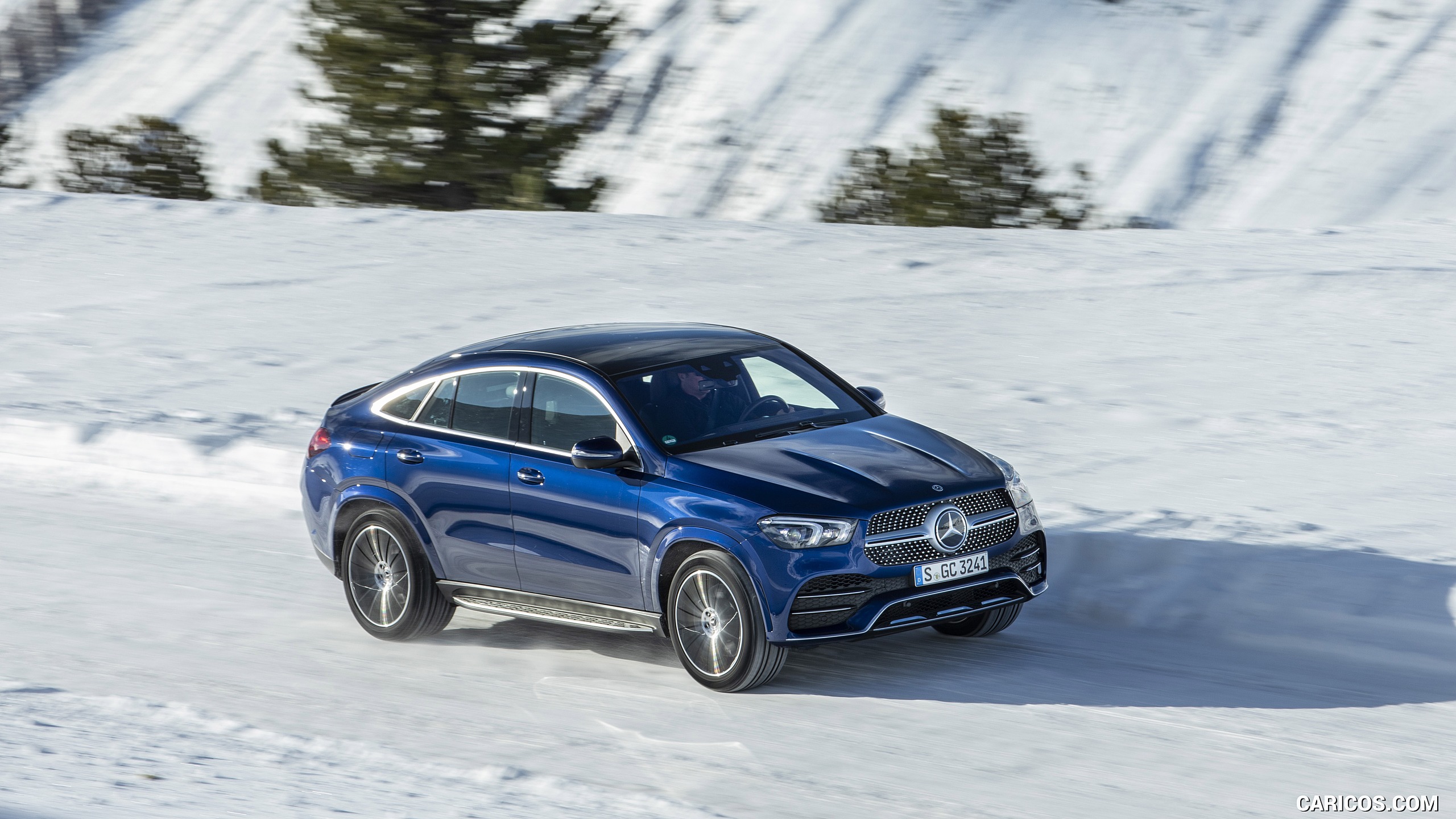 2021 Mercedes-Benz GLE Coupe 400 d 4MATIC Coupe (Color: Brilliant Blue Metallic) - Front Three-Quarter, #37 of 62