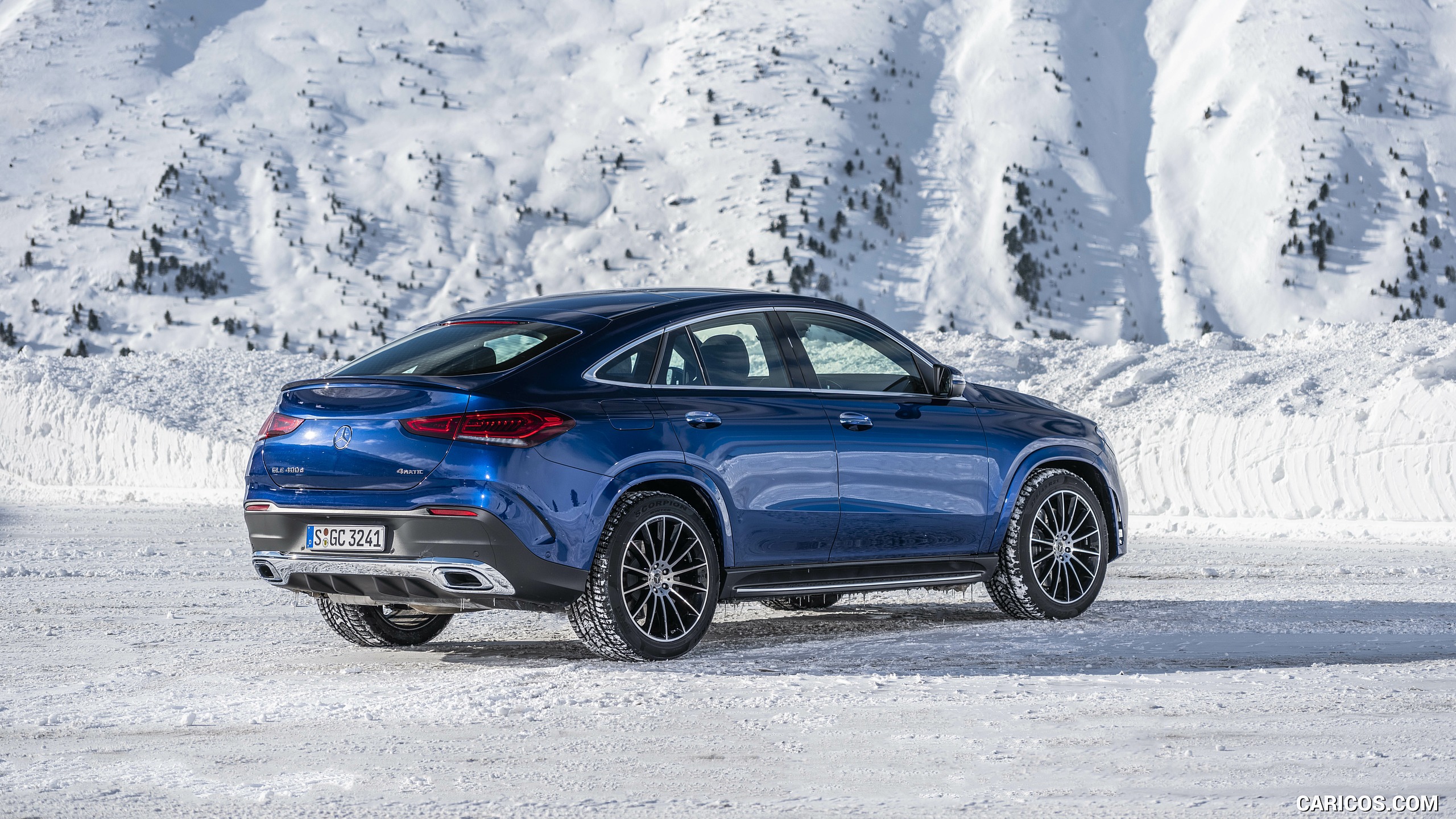 2021 Mercedes-Benz GLE Coupe 400 d 4MATIC Coupe (Color: Brilliant Blue ...