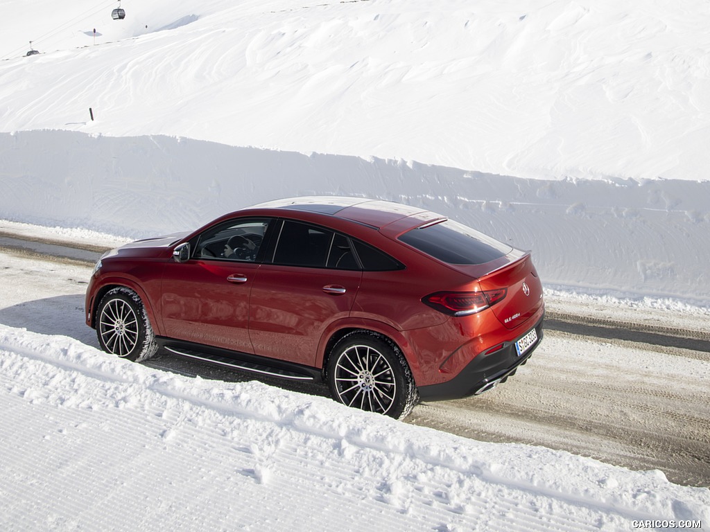 2021 Mercedes-Benz GLE Coupe 400 d 4MATIC Coupe (Color: Designo Hyacinth Red Metallic) - Rear Bumper