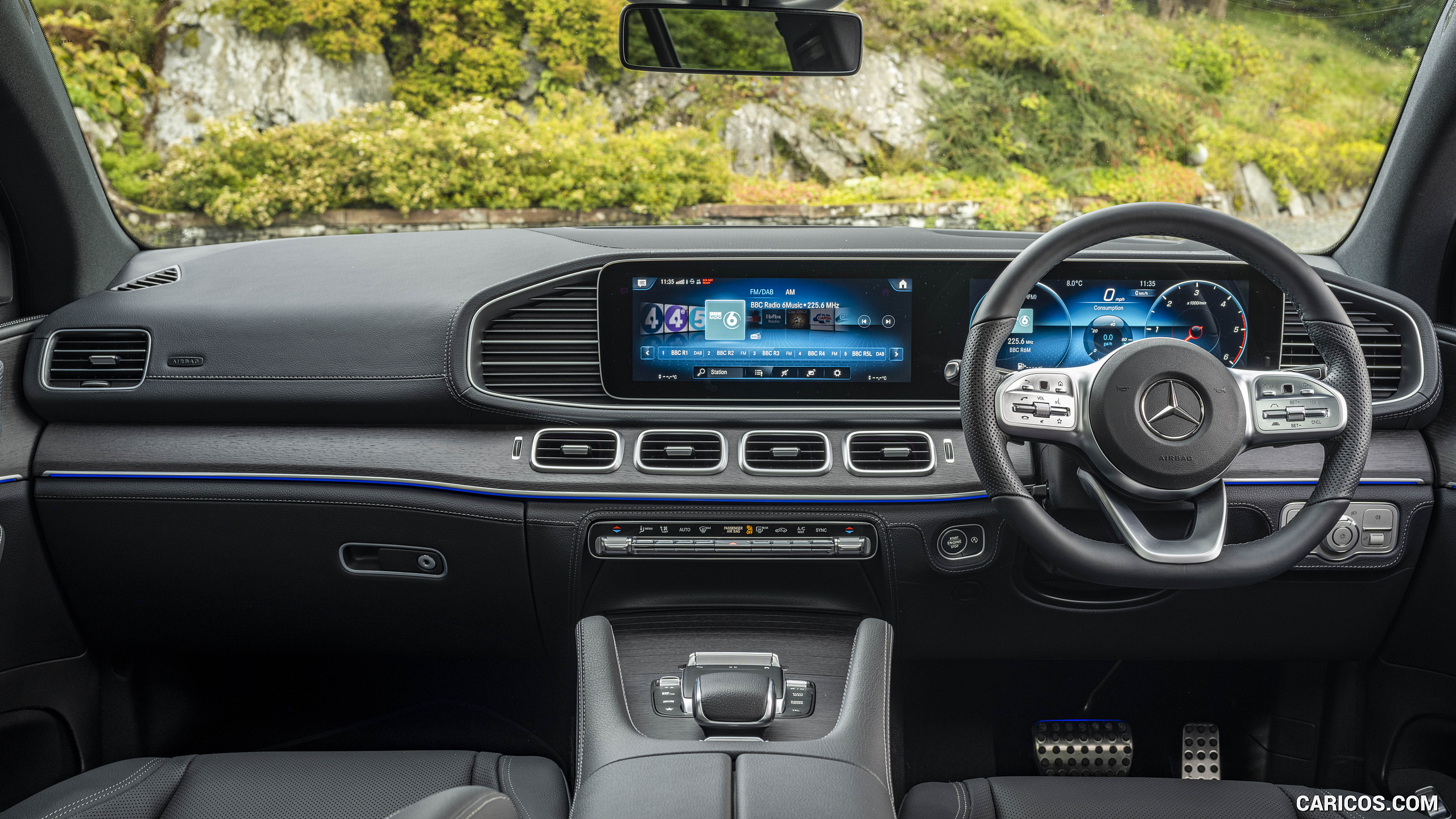 2021 Mercedes-Benz GLE Coupé 400d (UK-Spec) - Interior, Cockpit, #66 of 89