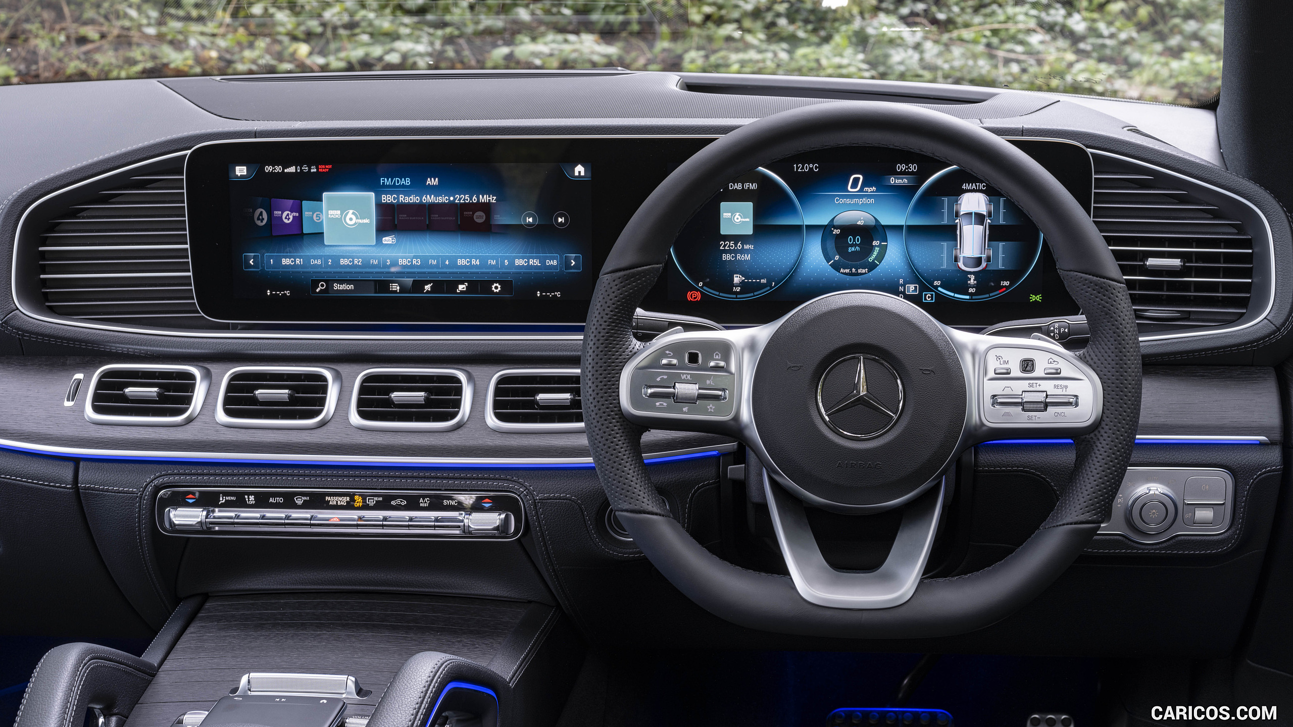 2021 Mercedes-Benz GLE Coupé 400d (UK-Spec) - Interior, Cockpit, #67 of 89