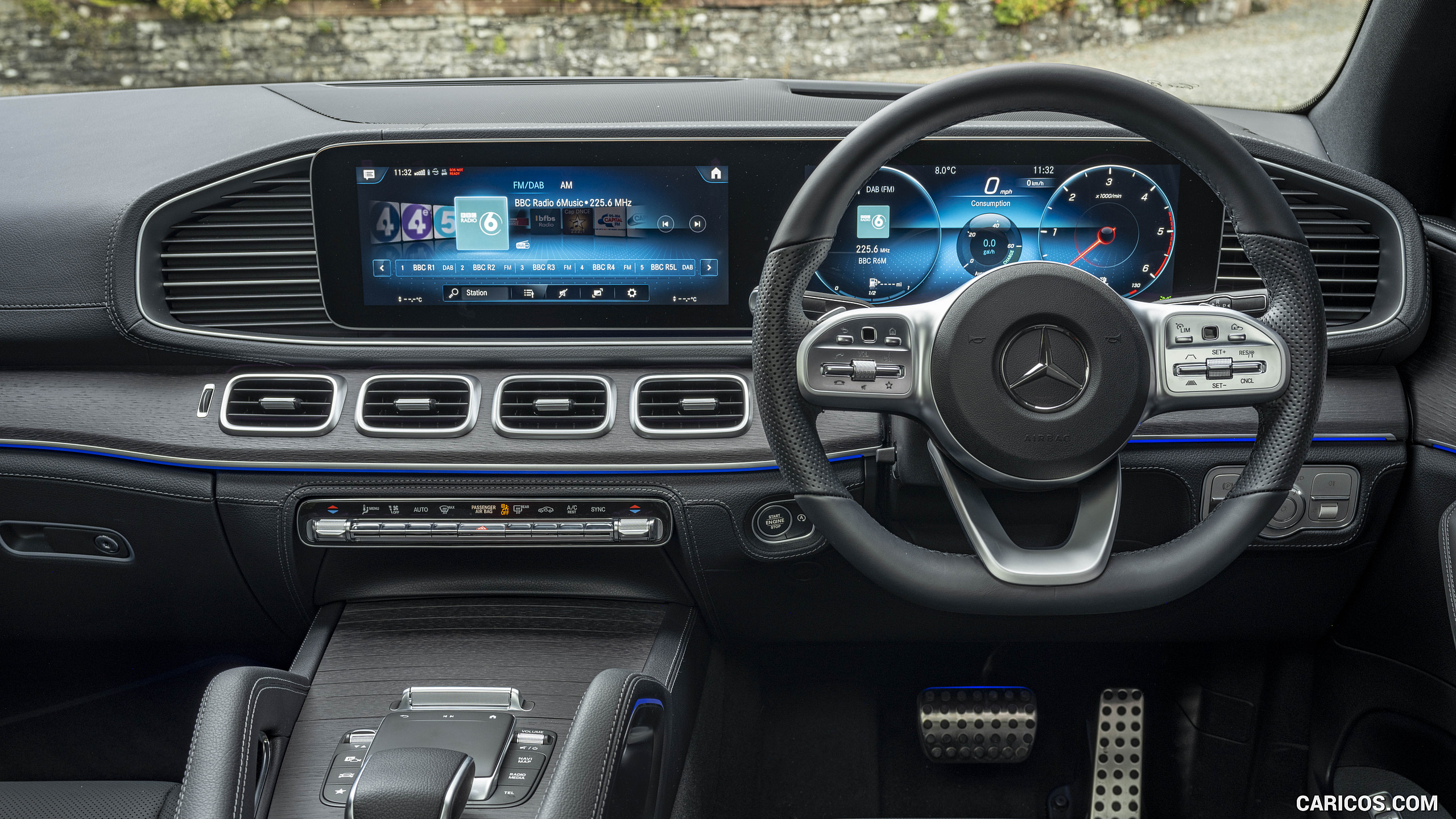 2021 Mercedes-Benz GLE Coupé 400d (UK-Spec) - Interior, Cockpit, #68 of 89