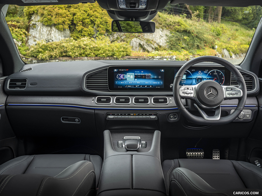 2021 Mercedes-Benz GLE Coupé 400d (UK-Spec) - Interior, Cockpit