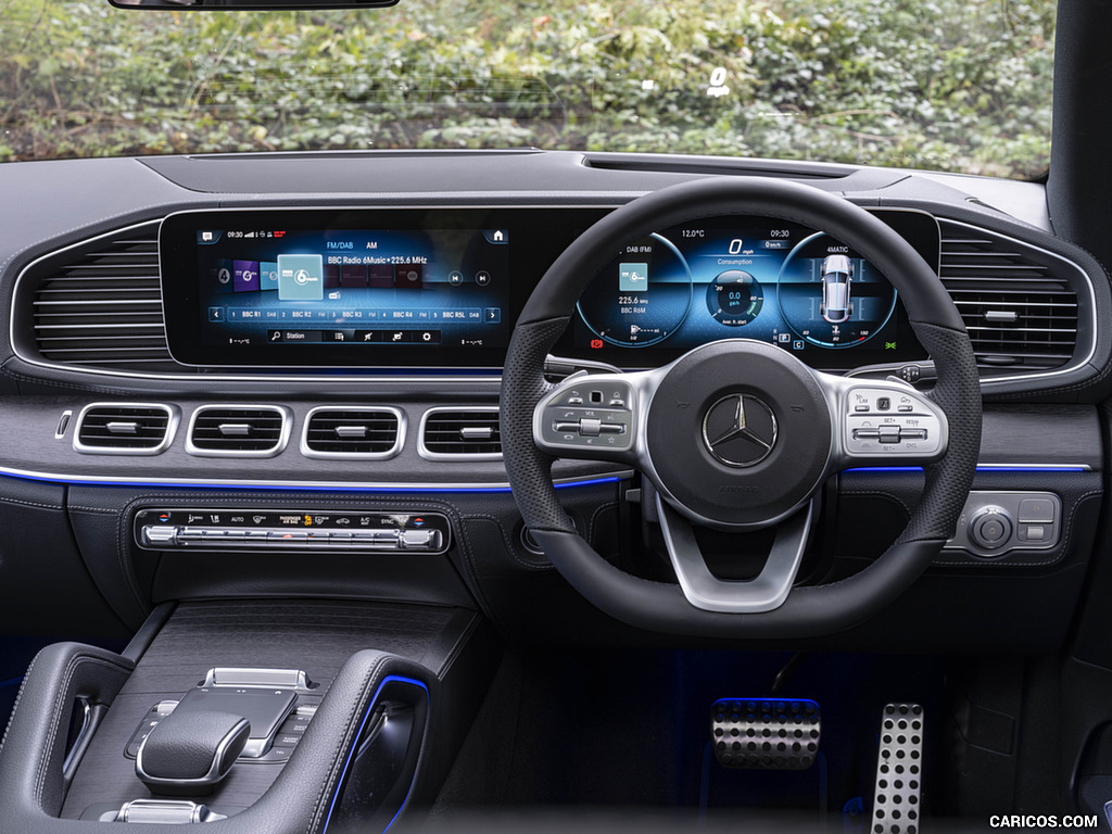 2021 Mercedes-Benz GLE Coupé 400d (UK-Spec) - Interior, Cockpit