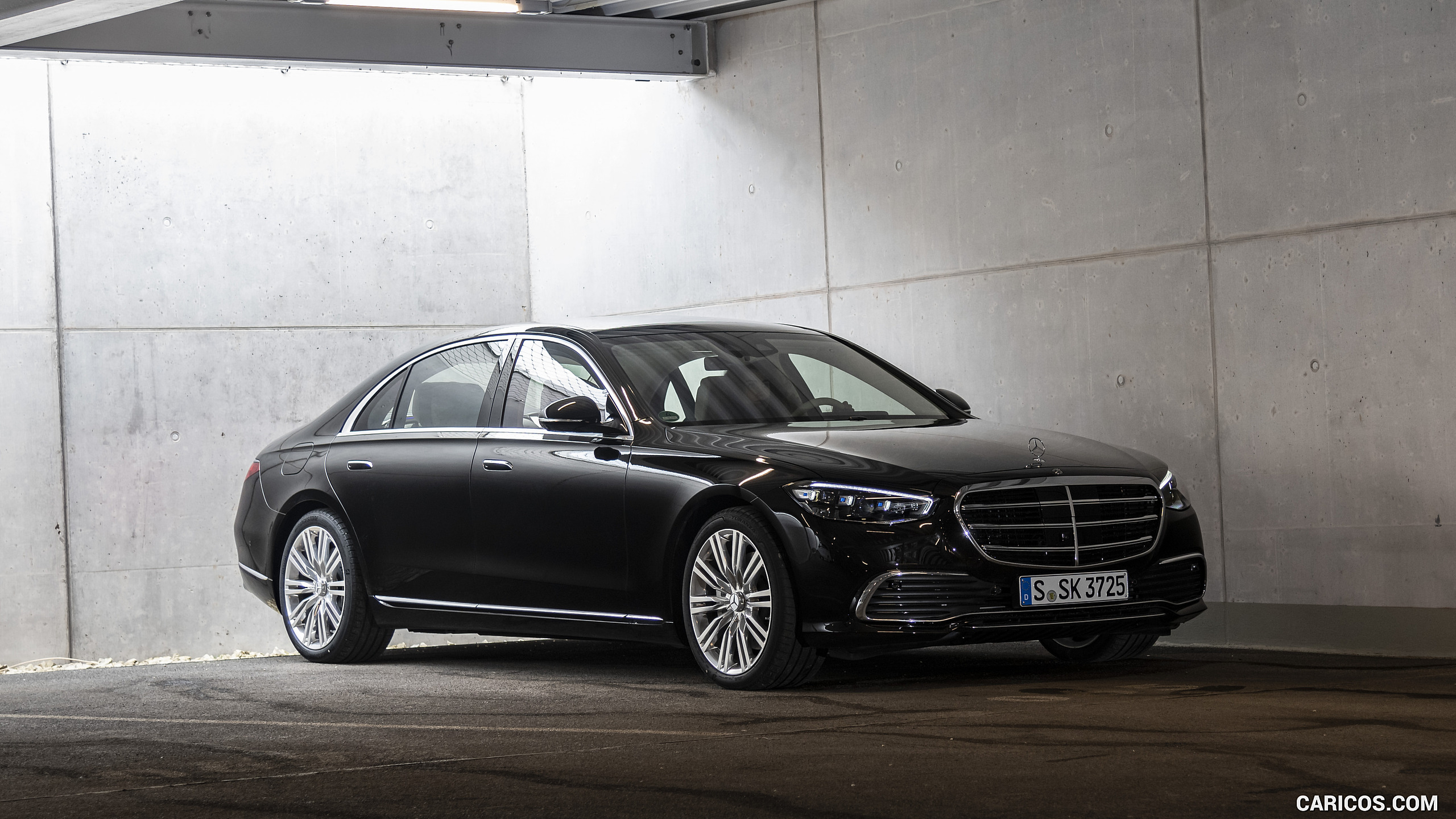 2021 Mercedes-Benz S 500 4MATIC AMG Line (Color: Onyx Black) - Front ...