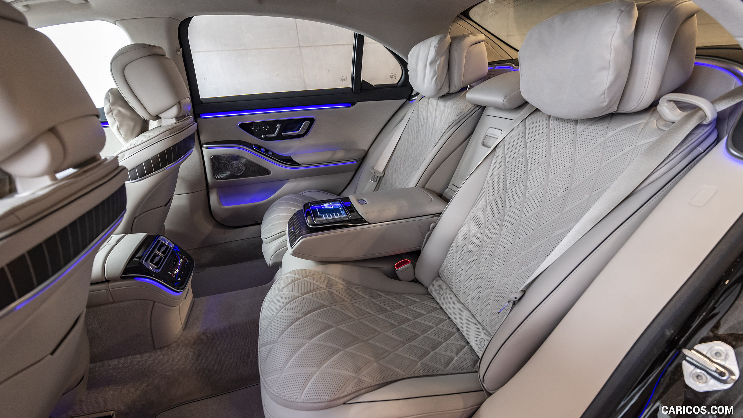 2021 Mercedes-Benz S 500 4MATIC AMG Line - Interior, Rear Seats, #314 of 316