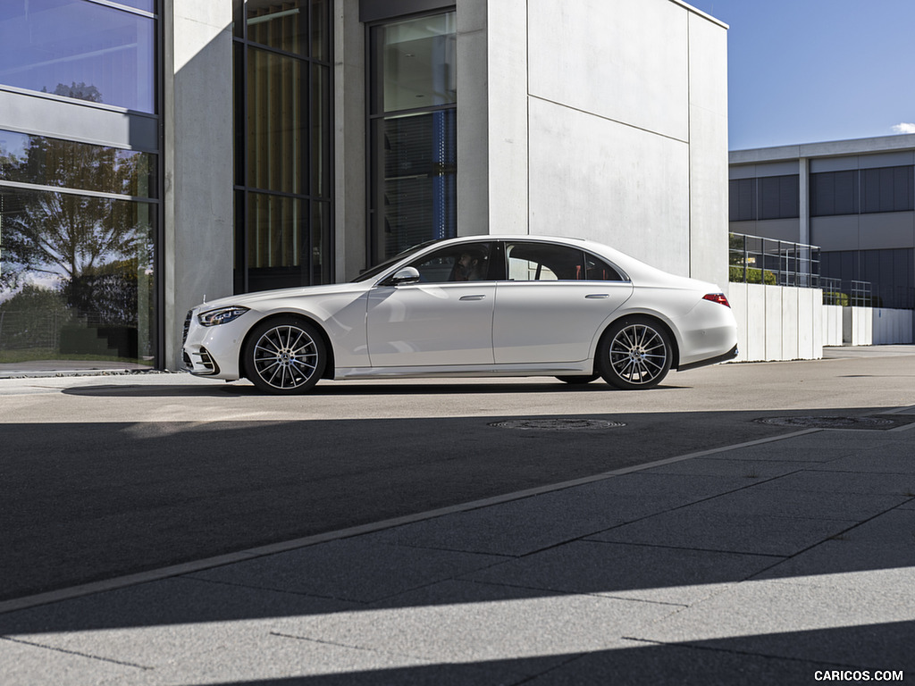 2021 Mercedes-Benz S 500 4MATIC AMG line (Color: Designo Diamond White Bright) - Side