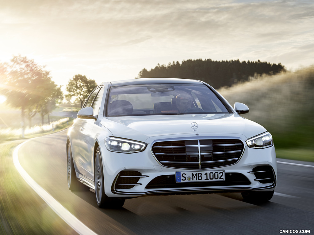 2021 Mercedes-Benz S-Class (Color: Diamond White) - Front