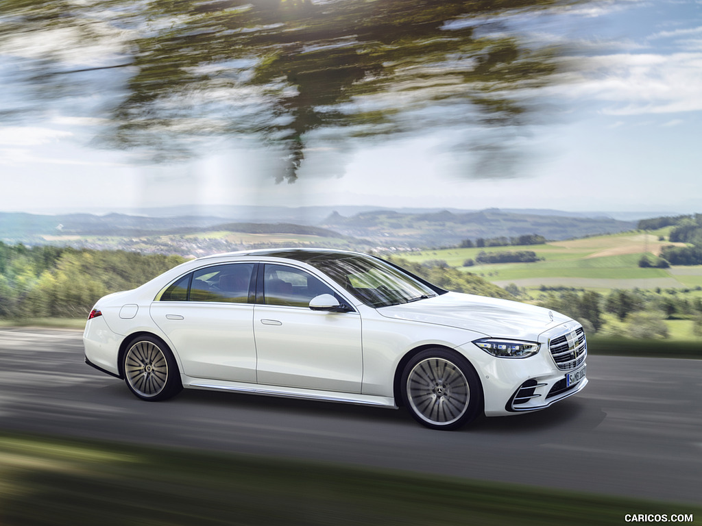 2021 Mercedes-Benz S-Class (Color: Diamond White) - Front Three-Quarter