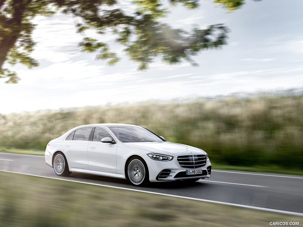 2021 Mercedes-Benz S-Class (Color: Diamond White) - Front Three-Quarter