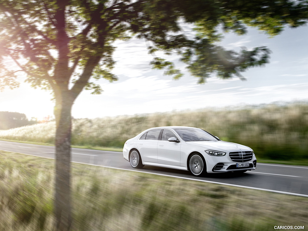 2021 Mercedes-Benz S-Class (Color: Diamond White) - Front Three-Quarter