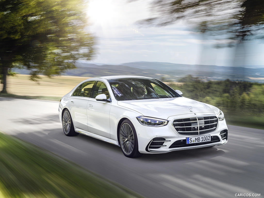 2021 Mercedes-Benz S-Class (Color: Diamond White) - Front Three-Quarter