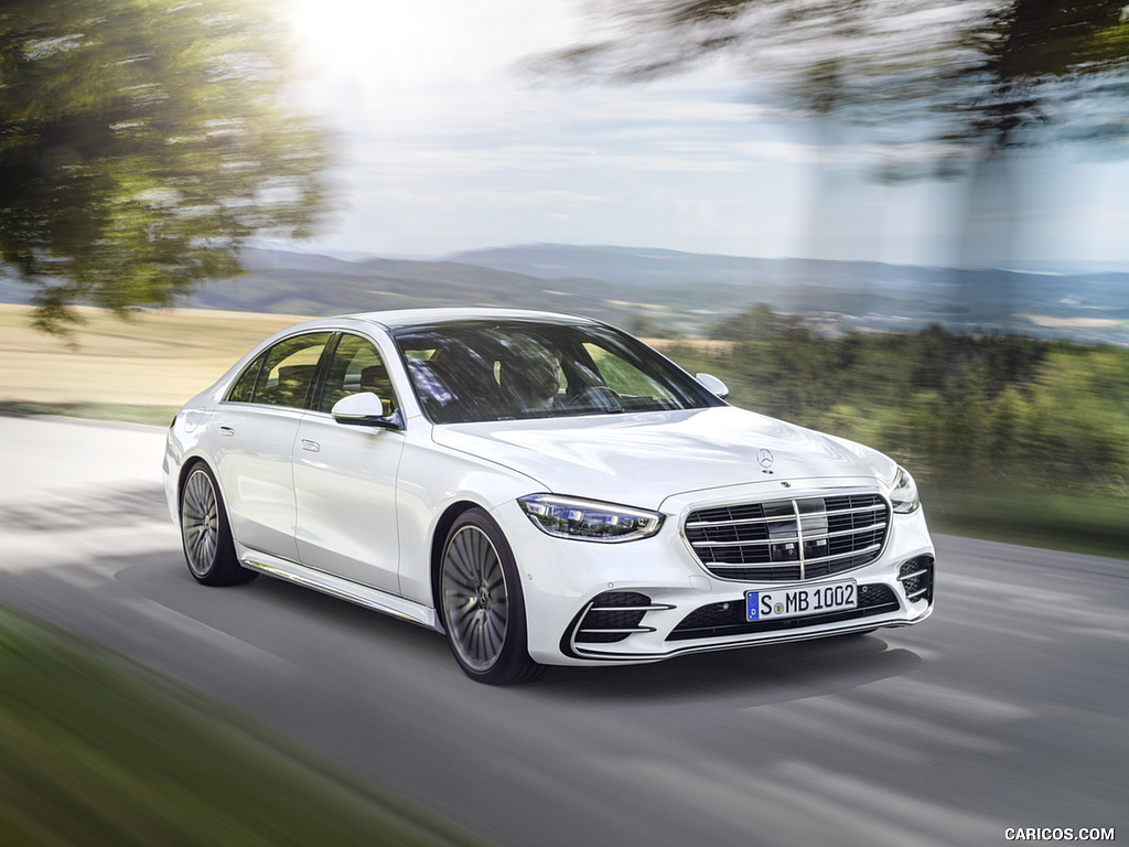 2021 Mercedes-Benz S-Class (Color: Diamond White) - Front Three-Quarter