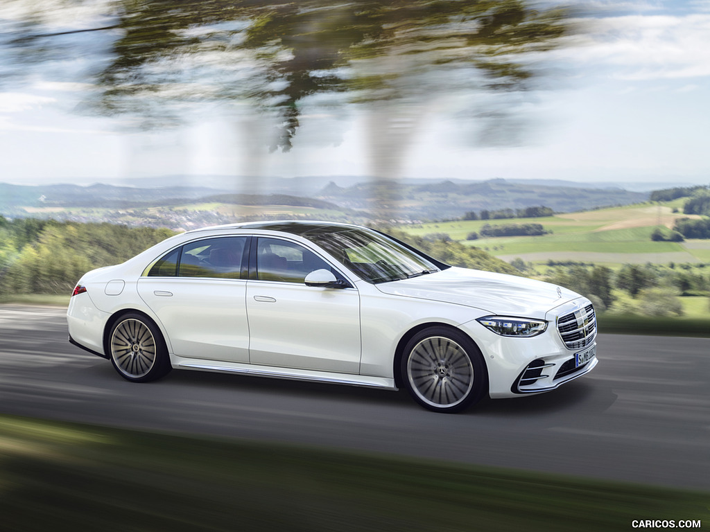 2021 Mercedes-Benz S-Class (Color: Diamond White) - Front Three-Quarter