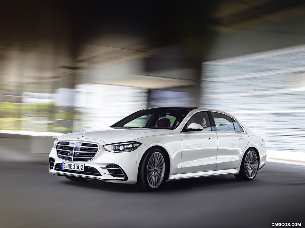 2021 Mercedes-Benz S-Class (Color: Diamond White) - Front Three-Quarter