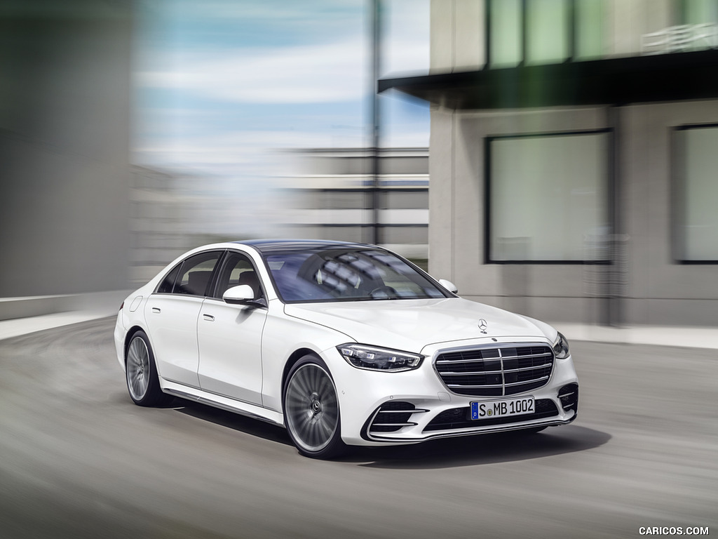 2021 Mercedes-Benz S-Class (Color: Diamond White) - Front Three-Quarter