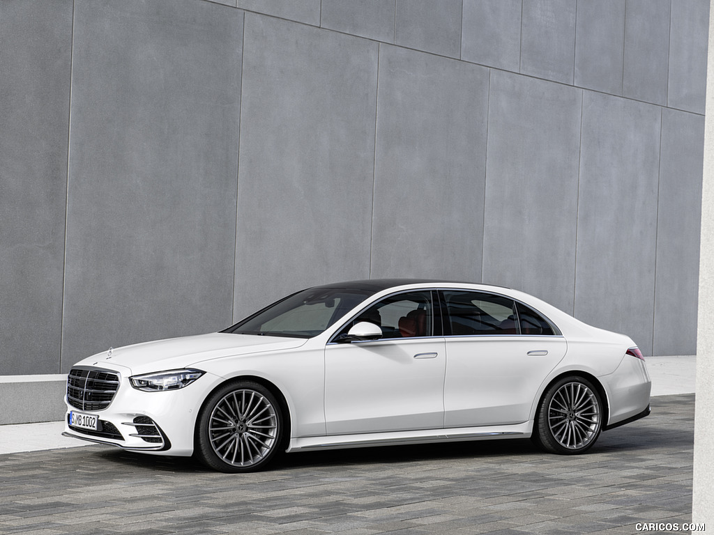 2021 Mercedes-Benz S-Class (Color: Diamond White) - Front Three-Quarter