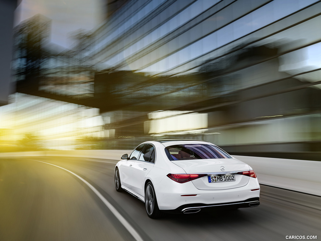 2021 Mercedes-Benz S-Class (Color: Diamond White) - Rear Three-Quarter