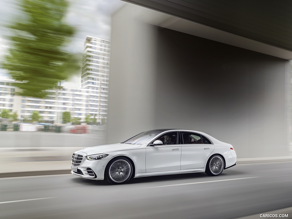 2021 Mercedes-Benz S-Class (Color: Diamond White) - Side