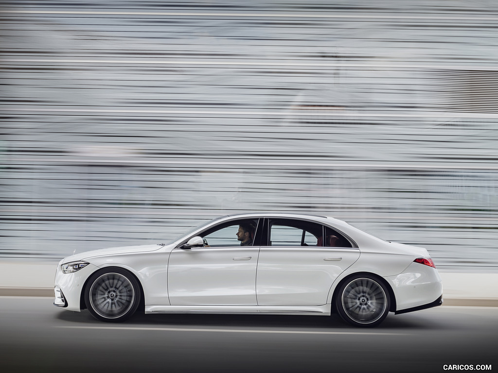 2021 Mercedes-Benz S-Class (Color: Diamond White) - Side