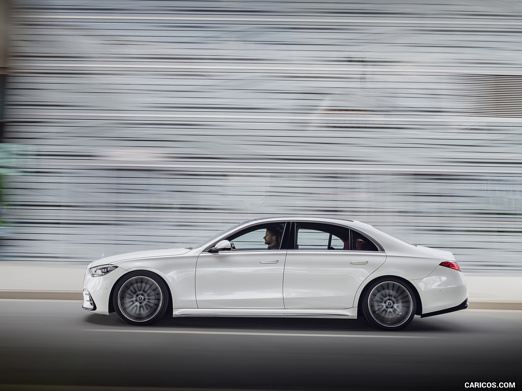 2021 Mercedes-Benz S-Class (Color: Diamond White) - Side