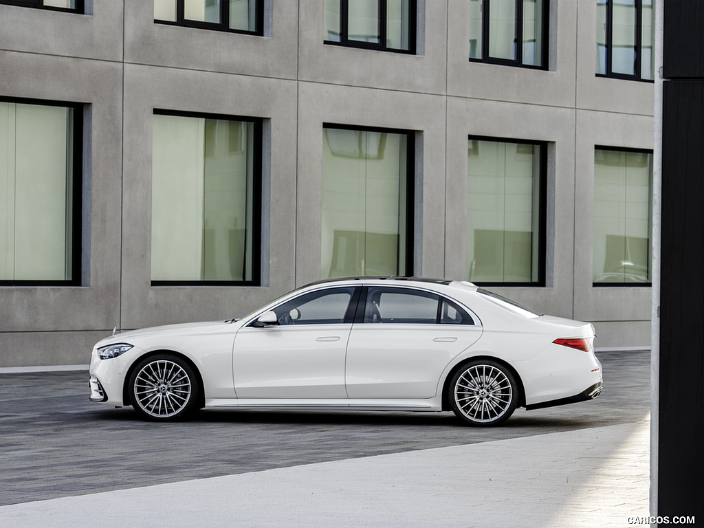 2021 Mercedes-Benz S-Class (Color: Diamond White) - Side