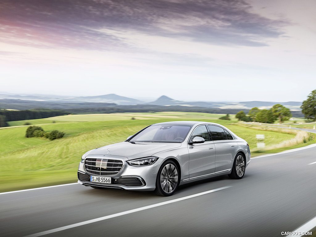 2021 Mercedes-Benz S-Class (Color: High-tech Silver) - Front Three-Quarter