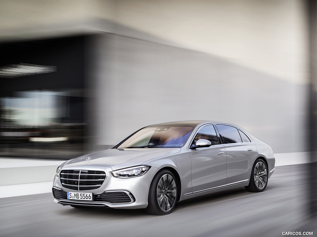 2021 Mercedes-Benz S-Class (Color: High-tech Silver) - Front Three-Quarter