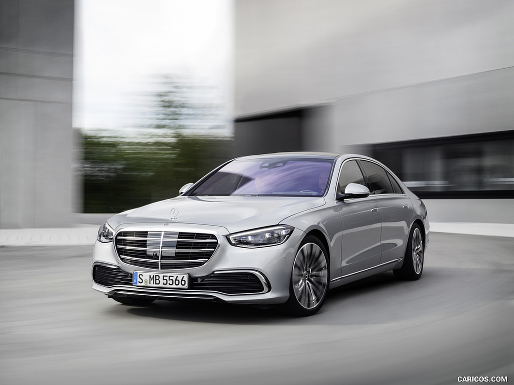 2021 Mercedes-Benz S-Class (Color: High-tech Silver) - Front Three-Quarter