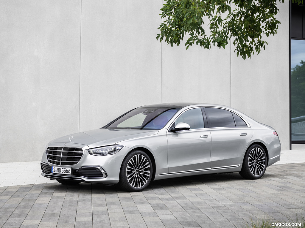 2021 Mercedes-Benz S-Class (Color: High-tech Silver) - Front Three-Quarter