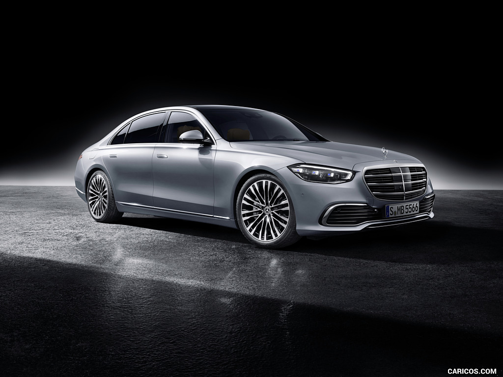 2021 Mercedes-Benz S-Class (Color: High-tech Silver) - Front Three-Quarter