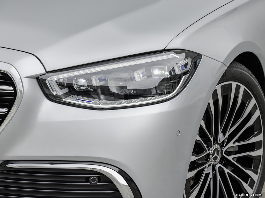 2021 Mercedes-Benz S-Class (Color: High-tech Silver) - Headlight