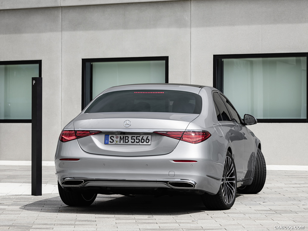 2021 Mercedes-Benz S-Class (Color: High-tech Silver) - Rear