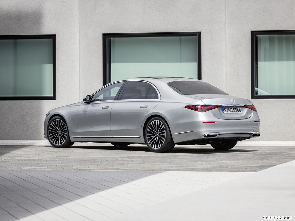 2021 Mercedes-Benz S-Class (Color: High-tech Silver) - Rear Three-Quarter