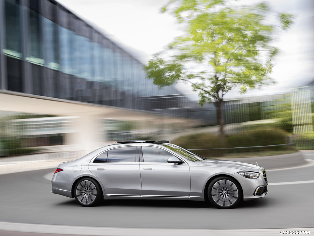 2021 Mercedes-Benz S-Class (Color: High-tech Silver) - Side