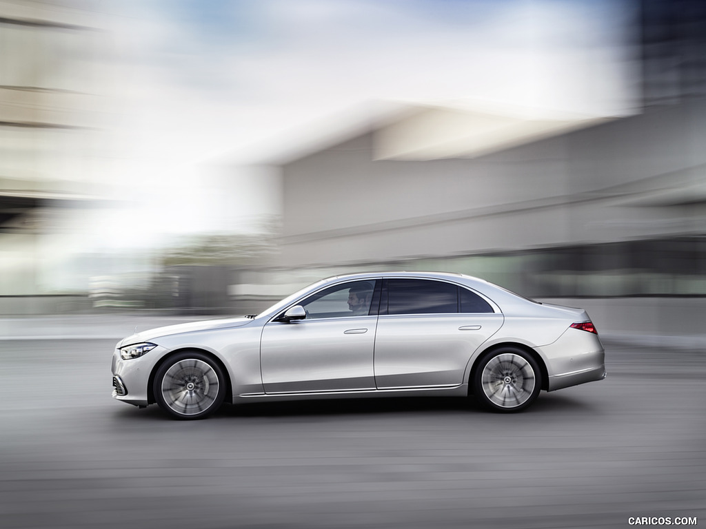 2021 Mercedes-Benz S-Class (Color: High-tech Silver) - Side