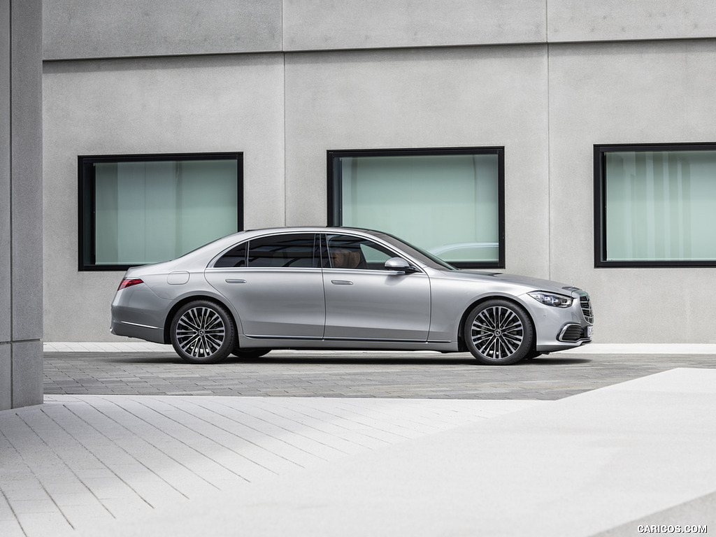 2021 Mercedes-Benz S-Class (Color: High-tech Silver) - Side