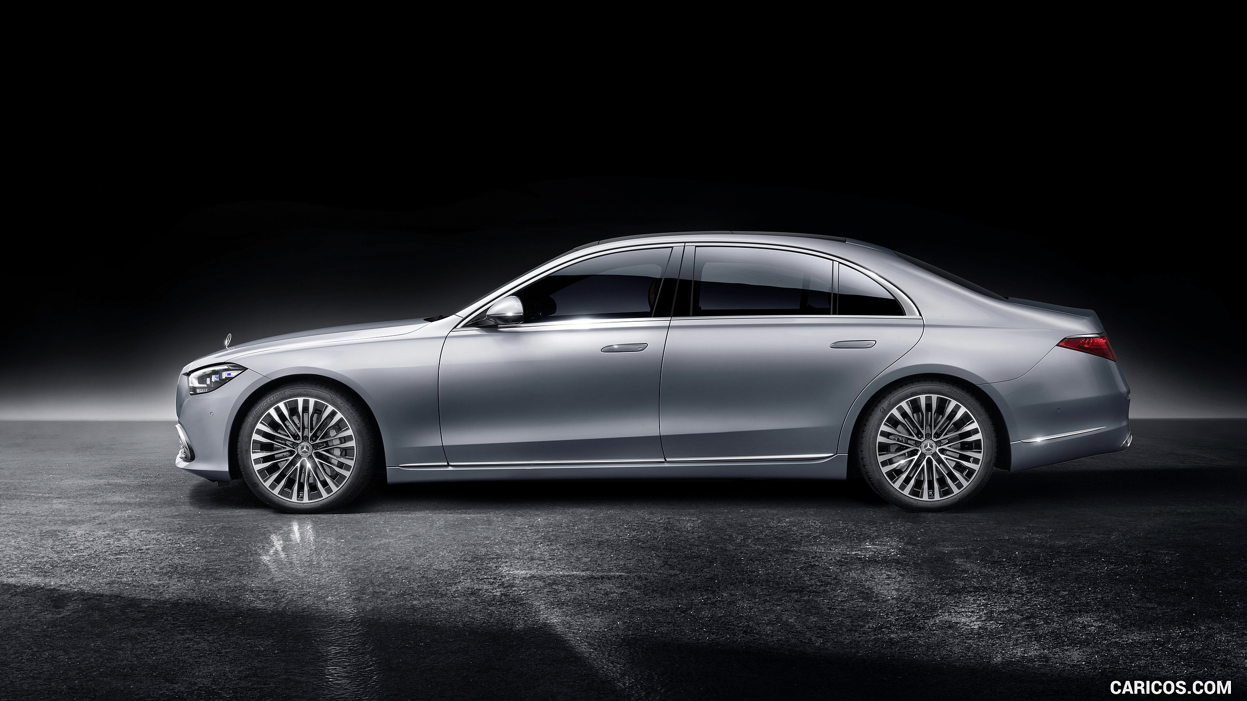 2021 Mercedes-Benz S-Class (Color: High-tech Silver) - Side | Caricos