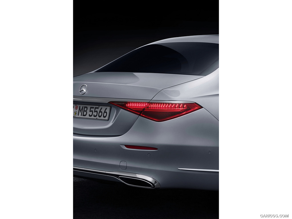 2021 Mercedes-Benz S-Class (Color: High-tech Silver) - Tail Light