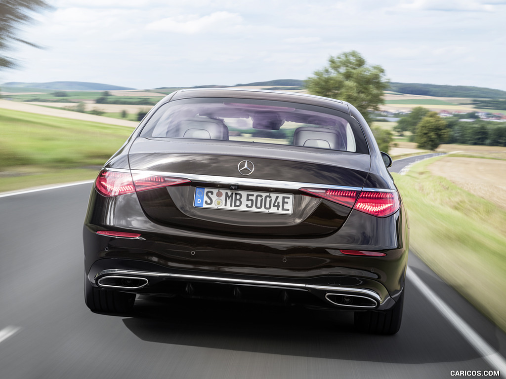 2021 Mercedes-Benz S-Class Plug-in-Hybrid (Color: Onyx Black) - Rear