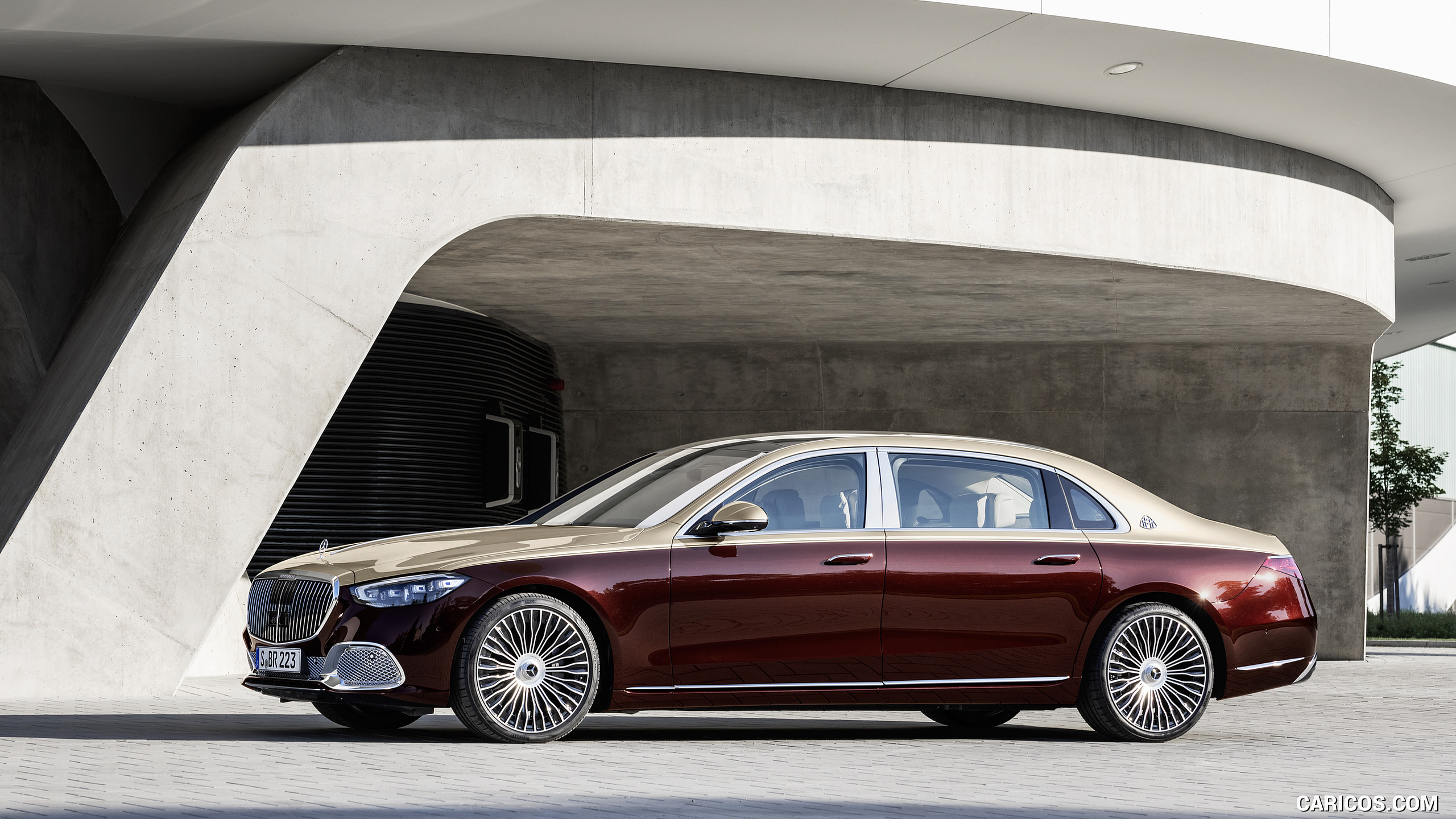 2021 Mercedes-Maybach S-Class (Color: Designo Rubellite Red / Kalahari Gold) - Side, #16 of 157
