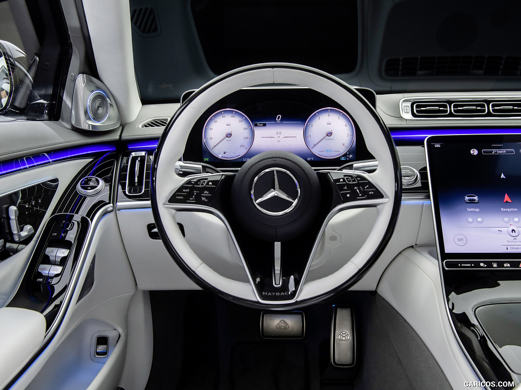 2021 Mercedes-Maybach S-Class (Color: Designo Crystal White / Silver Grey Pearl) - Interior