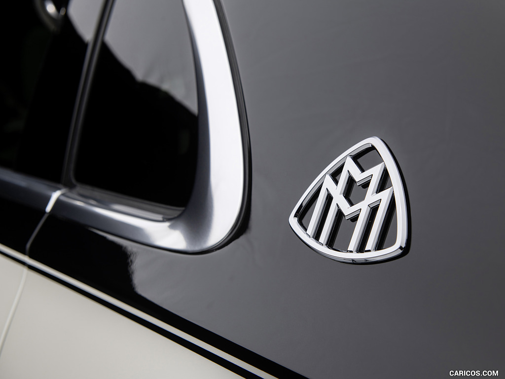 2021 Mercedes-Maybach S-Class (Color: Designo Diamond White Bright / Obsidian Black) - Badge