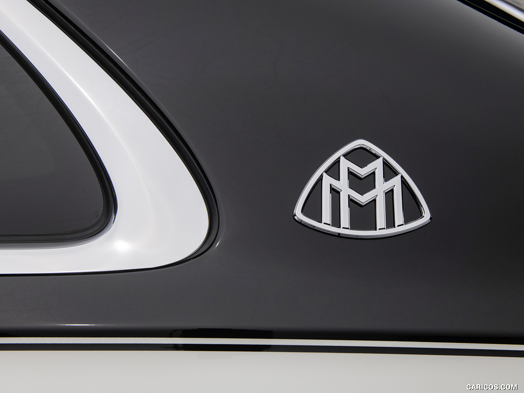 2021 Mercedes-Maybach S-Class (Color: Designo Diamond White Bright / Obsidian Black) - Badge