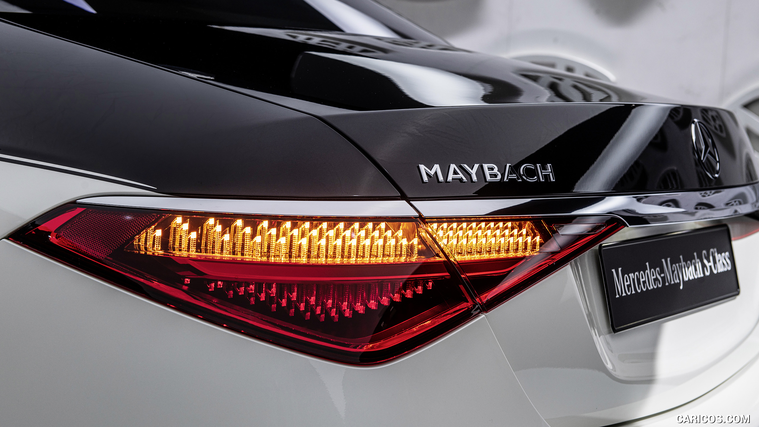 2021 Mercedes-Maybach S-Class (Color: Designo Diamond White Bright / Obsidian Black) - Tail Light, #97 of 157