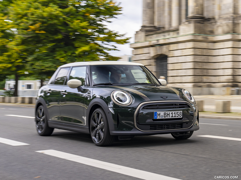 2022 MINI Cooper 5-Door Resolute Edition - Front Three-Quarter