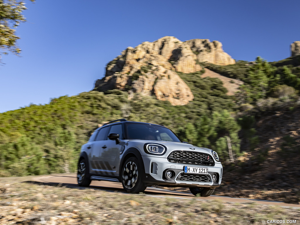 2022 MINI Cooper S Countryman ALL4 Untamed Edition - Front Three-Quarter